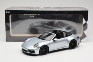 Porsche 911 992 Targa 4 GTS Argent Minichamps 1:18 155061061 Métal Moulé — image 6 sur 6