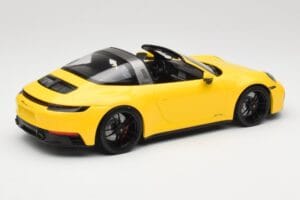 Porsche 911 992 Targa 4 GTS Jaune Minichamps 1:18 153061064 Métal Moulé — image 2 sur 6