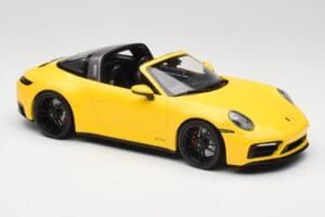 Porsche 911 992 Targa 4 GTS Jaune Minichamps 1:18 153061064 Métal Moulé — image 4 sur 6