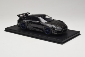 Porsche 911 992 TechArt GTstreet R Noir Avec Roues Bleues TechArt 1:18 REMC009 Résine — image 4 sur 6