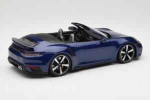 Porsche 911 992 Turbo S Cabriolet Blue Metallic Minichamps 1:18 155069081 Métal Moulé — image 2 sur 6