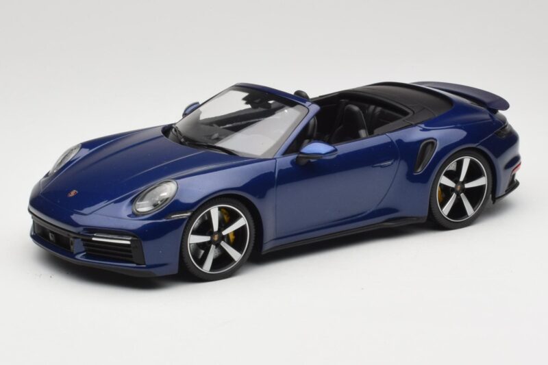 Porsche 911 992 Turbo S Cabriolet Blue Metallic Minichamps 1:18 155069081 Métal Moulé