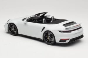 Porsche 911 992 Turbo S Cabriolet White Metallic Minichamps 1:18 155069080 Métal Moulé — image 5 sur 6