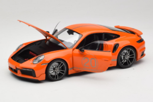 Porsche 911 992 Turbo S Coupe Sport Design Orange Minichamps 1:18 113069074 Métal Moulé — image 2 sur 8