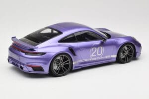 Porsche 911 992 Turbo S Sport Design Package Viola Metallic Minichamps 1:18 155069174 Métal Moulé — image 2 sur 6