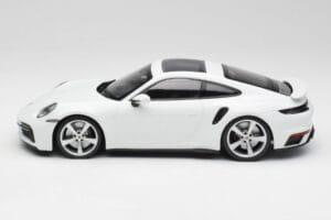 Porsche 911 992 Turbo S Blanc Concept Minichamps 1:18 WAP0211620CNP Métal Moulé — image 3 sur 6