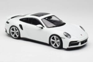 Porsche 911 992 Turbo S Blanc Concept Minichamps 1:18 WAP0211620CNP Métal Moulé — image 4 sur 6