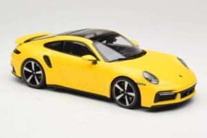 Porsche 911 992 Turbo S Jaune Minichamps 1:18 155069071 Métal Moulé — image 4 sur 6