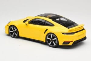 Porsche 911 992 Turbo S Jaune Minichamps 1:18 155069071 Métal Moulé — image 5 sur 6
