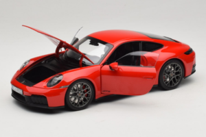 Porsche 911 992.2 Carrera 4 GTS Guards Red Norev 1:18 187171 Métal Moulé — image 2 sur 8