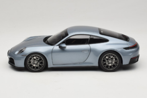 Porsche 911 992.2 Carrera Polar Silver Metallic Norev 1:18 187170 Métal Moulé — image 4 sur 8
