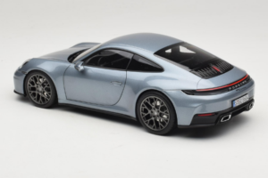 Porsche 911 992.2 Carrera Polar Silver Metallic Norev 1:18 187170 Métal Moulé — image 7 sur 8