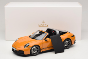 Porsche 911 992.2 Targa 4 GTS Bahama Yellow Norev 1:18 187190 Métal Moulé — image 10 sur 10