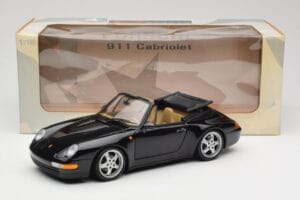 Porsche 911 993 Cabriolet Noir UT Models 1:18 27806-U1 Métal Moulé — image 8 sur 8