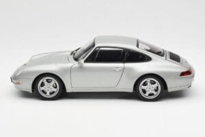 Porsche 911 993 Carrera Argent AUTOart 1:18 78131 Métal Moulé — image 4 sur 8