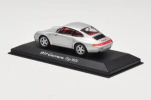 Porsche 911 993 Carrera Argent Minichamps 1:43 WAP02003597 Métal Moulé — image 3 sur 4