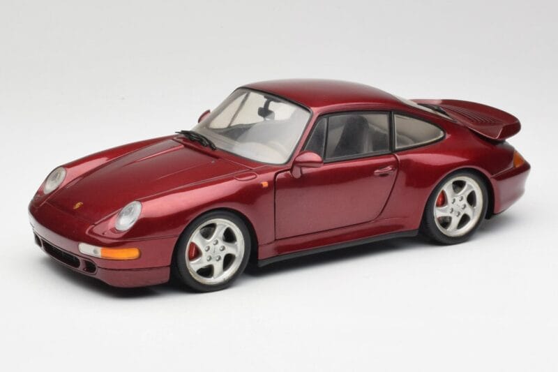 Porsche 911 993 Turbo Arena Rouge Métallisé UT Models 1:18 27811 Métal Moulé