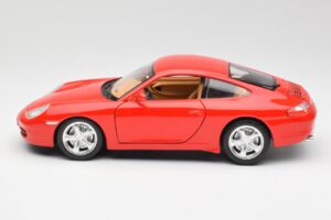Porsche 911 996 Carrera 4 Rouge Bburago 1:18 30085 Métal Moulé — image 4 sur 8