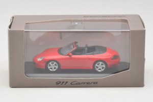 Porsche 911 996 Carrera 4S Cabriolet Rouge Minichamps 1:43 400062831 Métal Moulé — image 4 sur 4