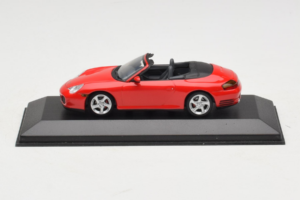 Porsche 911 996 Carrera 4S Cabriolet Rouge Minichamps 1:43 400062831 Métal Moulé