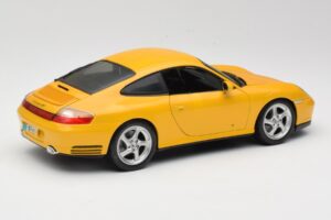 Porsche 911 996 Carrera 4S Jaune Maisto 1:18 WAP02101610 Métal Moulé — image 3 sur 8