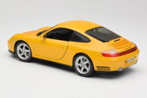 Porsche 911 996 Carrera 4S Jaune Maisto 1:18 WAP02101610 Métal Moulé — image 7 sur 8