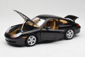 Porsche 911 996 Carrera Noir Gate 1:18 1043 Métal Moulé — image 2 sur 8