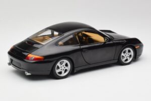 Porsche 911 996 Carrera Noir Gate 1:18 1043 Métal Moulé — image 3 sur 8