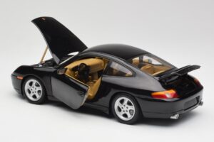 Porsche 911 996 Carrera Noir Gate 1:18 1043 Métal Moulé — image 5 sur 8