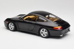 Porsche 911 996 Carrera Noir Gate 1:18 1043 Métal Moulé — image 7 sur 8