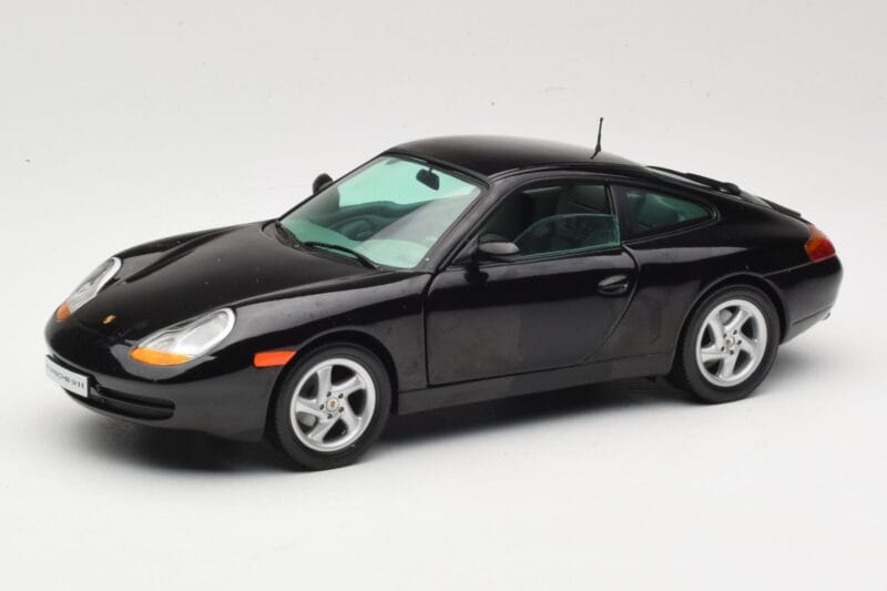 Porsche 911 996 Carrera Noir Sun Star 1:18 1202 Métal Moulé