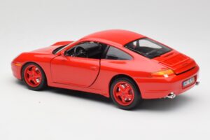 Porsche 911 996 Carrera Rouge Édition Limitée Bburago 1:18 3385-M1 Métal Moulé — image 7 sur 8