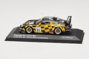 Porsche 911 996 GT3 RS #83 Rosa / Babini 24 Hours of Le Mans 2001 Minichamps 1:43 400016983 Métal Moulé