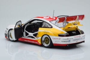 Porsche 911 996 GT3 RSR #68 M. Marsh FIA GT Zhuhai 2005 AUTOart 1:18 80582 Métal Moulé — image 5 sur 8