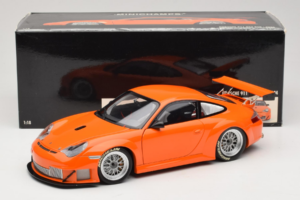 Porsche 911 996 GT3 RSR Orange ALMS 2004 Minichamps 1:18 100046402 Métal Moulé — image 8 sur 8