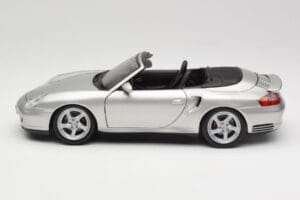 Porsche 911 996 Turbo Cabriolet Argent Maisto 1:18 31660 Métal Moulé — image 4 sur 8