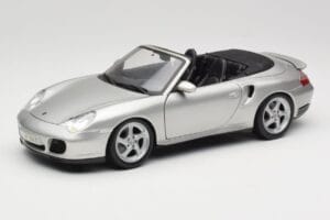 Porsche 911 996 Turbo Cabriolet Argent Maisto 1:18 31660 Métal Moulé