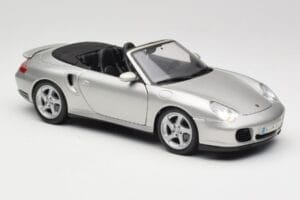Porsche 911 996 Turbo Cabriolet Argent Maisto 1:18 31660 Métal Moulé — image 6 sur 8