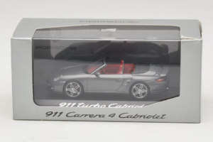 Porsche 911 997 Turbo Cabriolet Grey Metallic Minichamps 1:43 WAP02015216 Métal Moulé — image 5 sur 5