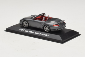 Porsche 911 997 Turbo Cabriolet Grey Metallic Minichamps 1:43 WAP02015218 Métal Moulé — image 3 sur 4