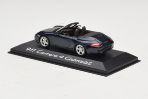 Porsche 911 997 Carrera 4 Cabriolet Bleu Foncé Minichamps 1:43 WAP02015216-R1 Métal Moulé — image 3 sur 4