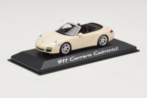 Porsche 911 997 Carrera Cabriolet Blanc Minichamps 1:43 WAP02001118 Métal Moulé — image 2 sur 5