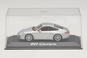 Porsche 911 997 Carrera Silver Metallic Minichamps 1:43 WAP02001218 Métal Moulé — image 4 sur 5