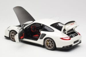 Porsche 911 997 GT2 RS Blanc Minichamps 1:18 100069400 Métal Moulé — image 5 sur 8