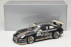 Porsche 911 997 GT3 Cup #88 VIP Porsche Mobil 1 Supercup 2007 AUTOart 1:18 WAP02112517 Métal Moulé — image 8 sur 8