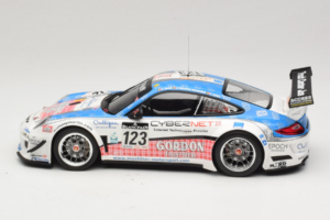 Porsche 911 997 GT3 R #123 Muhlner Motorsport E. Fumal / E. Thiry 24 Hours of Spa 2011 Minichamps 1:18 151118923 Métal Moulé — image 3 sur 6