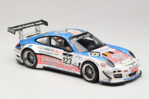 Porsche 911 997 GT3 R #123 Muhlner Motorsport E. Fumal / E. Thiry 24 Hours of Spa 2011 Minichamps 1:18 151118923 Métal Moulé — image 4 sur 6
