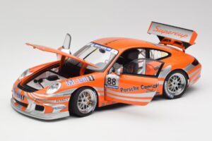 Porsche 911 997 GT3 R #88 Porsche Consulting 2005 AUTOart 1:18 77821 Métal Moulé — image 2 sur 8