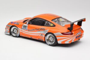 Porsche 911 997 GT3 R #88 Porsche Consulting 2005 AUTOart 1:18 77821 Métal Moulé — image 7 sur 8