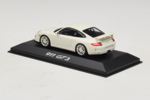 Porsche 911 997 GT3 Blanc Minichamps 1:43 WAP02012016 Métal Moulé — image 3 sur 5